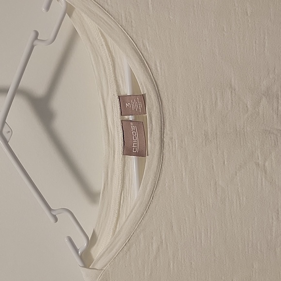 Off white Chico top. Size 3 (16/18). - Picture 2 of 3